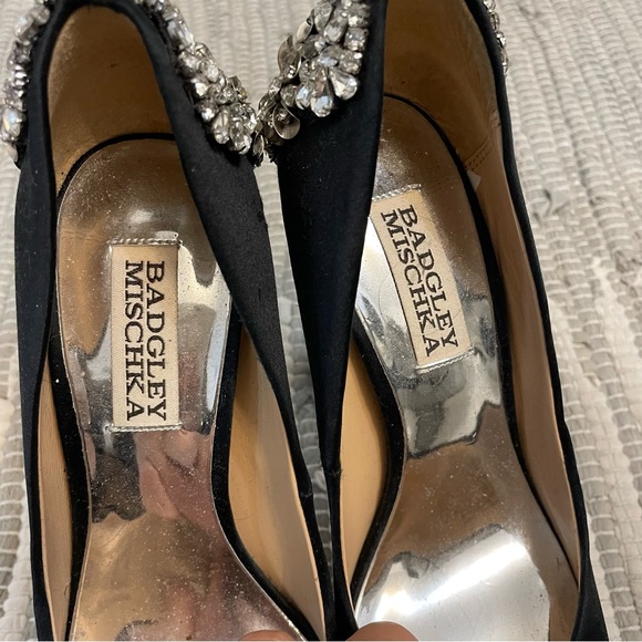 Badgley Mischka Black Embellished Pump - Picture 5 of 9